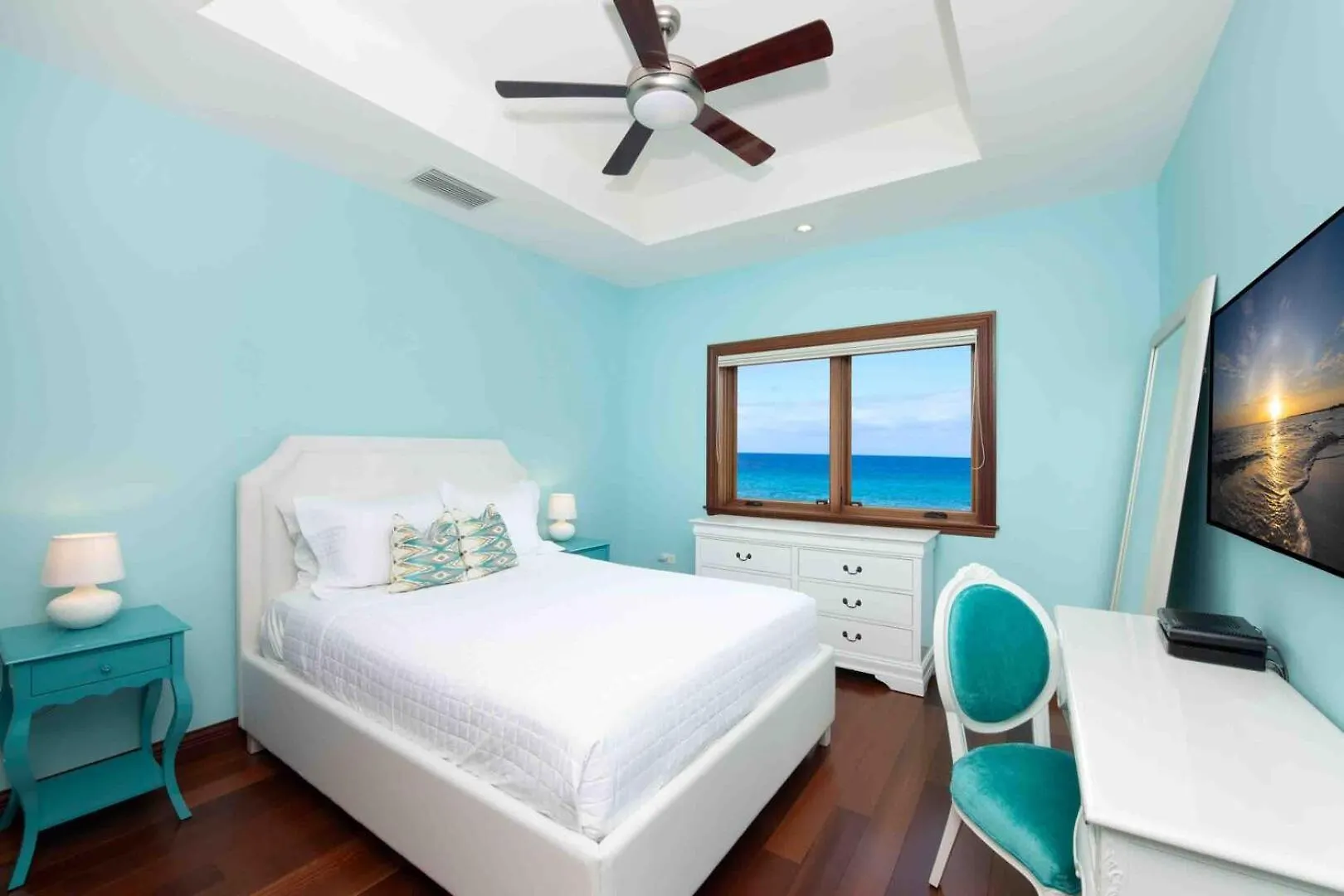 Casa Luna 5 George Town